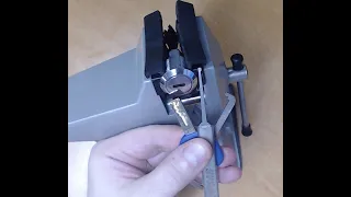 Flynn's Lock slider lock picked