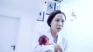 女醫生上班第一天，在廁所撿到剛出生的棄嬰，立馬抱回去治療ep2-2