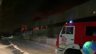 ЧП В Подмосковье потушили пожар в цехе по производству пластика