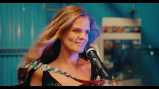 Veronika Rabada - Letela by som (official videoklip)
