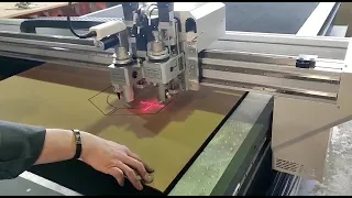 Планшетный режущий плоттер для резки гофрированного картона