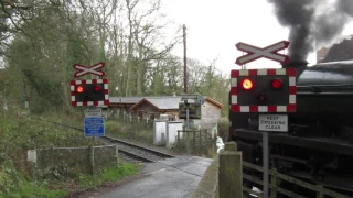 Northwood Halt Level Crossing