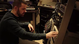 Tech Talk: Space Dimension Controller shares his synth funk skills (Electronic Beats TV)