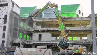 CAT DEM50 High Reach Demolition