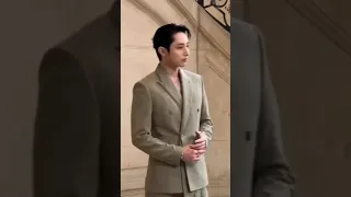 Lee Soo-hyuk with a powerful CATWALK ✨️ #leesoohyuk #model #catwalk