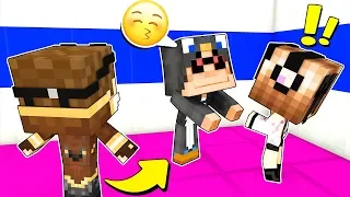 ANNA HA BACIATO IL BAMBINO BRUTTO!! - Scuola di Minecraft #19