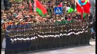 Плац концерт сводной роты почетного караула на параде в Белоруссии