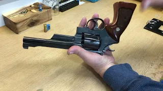 How to open a stuck cylinder on your S&W revolver￼