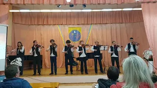 Ансамбль чарівні скрипки 🎻 виконує Пісню таємного саду музична 🎶 школа 24 Київ