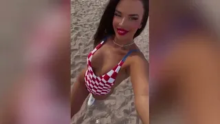 Скандальное видео в бикини хорватской модели Ивана Кнолль на ЧМ в Катаре #Кнолль #чм2020 #Катар