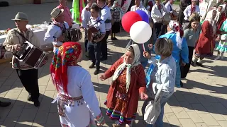 Марийский танец. Радуют НАШИ тальянисты. (ЮБИЛЕЙ г. Бирск). Видео Хайбуллина Василия