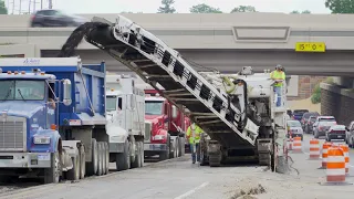 ROADTEC RX900 EATING ASPHALT // Roadtec RX900 Planer - Asphalt Milling Machine