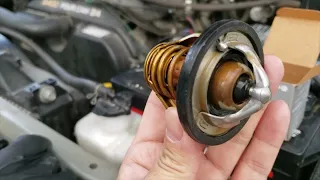 Toyota 4runner thermostat replacement，节温器更换