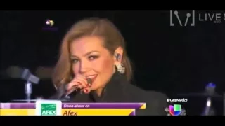 Thalia " Tomame o Dejame " Teleton USA 2013