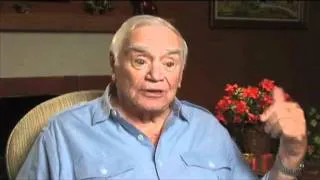 Ernest Borgnine discusses co-starring on "The Single Guy" - EMMYTVLEGENDS.ORG