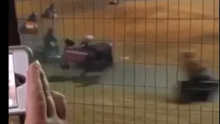 BP Mega lawnmower series, Gator speedway. HUGE WRECK!!