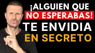 5 SEÑALES de que Alguien que NO ESPERABAS (y muy cercano a ti) te tiene ENVIDIA en Secreto!!!