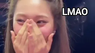 Tzuyu just can't stop laughing 😂🤭