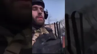 К российским оккупантам прилетел снаряд прямо во время съёмки
