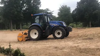 New Holland T6 180 mowing