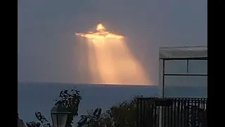 Man Spots Image Of Jesus In The Clouds