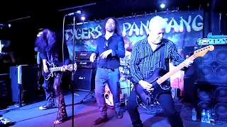 Tygers of Pan Tang - Blood Red Sky/Keeping Me Alive