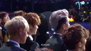 [fancam]131122 MAMA in HONG KONG HunHan Finally Sit together (Sehun Luhan focus)