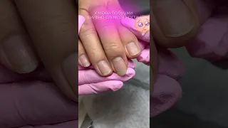 Бабушка пришла на маникюр восстанавливать ногти с помощью системы для лечения IBX