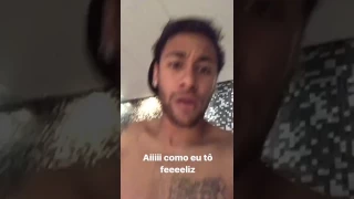 Neymar canta funk do momento "Vai embrazando"