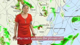 Russian weather reporter loses it on her co-workers