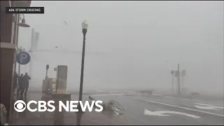 Storm chaser follows Ian as it destroys homes, roads and power lines in Florida