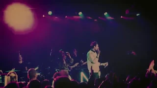 LÉON - "Surround Me" (live) with special guest Wrabel