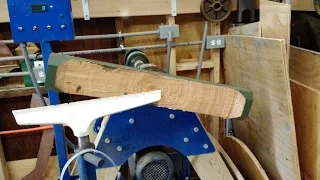 Woodturning a winged bowl? Part 1 - on homemade lathe (torno casero)