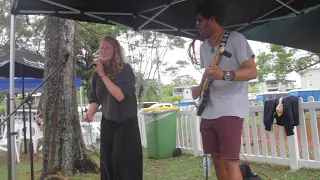 Julia Dorry - It's gonna be alright - @Buskers by the creek
