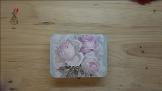 Caja decorada Dy Decoupage con calor y craquelada