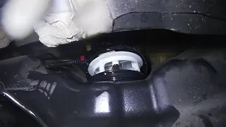 Changer pompe à carburant Renault Kangoo 2 1 5 dci