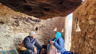 ⛈️Rainy day in the cave house with Asghar family🛖