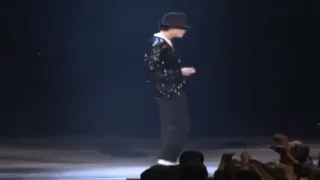 Michael Jacksons Moonwalk in Reverse