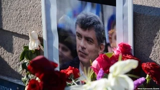 С места убийства Немцова пропали цветы и портреты