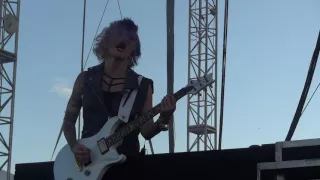 Skillet - Back From The Dead Rock USA 2016 Oshkosh Wisconsin