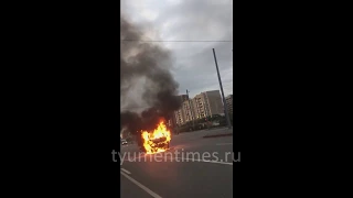 Тюмень, Широтная, горит Газель с хлебом, 11-09-2018