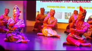 Mak Yong: Mengadap Rebab Dance from Istana Budaya Group- sang by Pakyong Rosnan Rahman