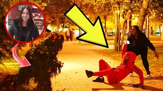 BUSHWOMAN PRANK : HE GEST SO SCARED THAT HE FALLS TO THE GROUND!🌲