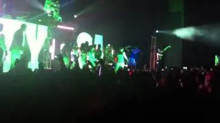 Tyga - Rack City [W/Bitches] (Live)