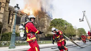 Großbrand in der Notre-Dame gelöscht