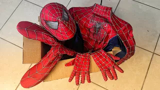 Unboxing a MOVIE-GRADE Sam Raimi suit!