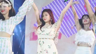 181201 KPOP CONCERT ON GUAM TWICE(트와이스) - Heartshaker 사나 직캠(SANA FOCUS FANCAM)