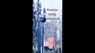 Marshal Zhukov monument in Kharkov being removed by Ukrainian soldiers #Russia Ukraine #shorts