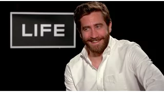 Jake Gyllenhaal om "Life" och att filma med svenskar