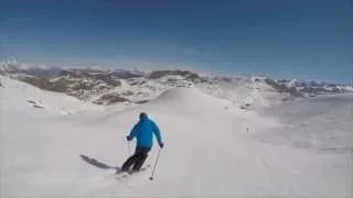 Dries skiing in Vars